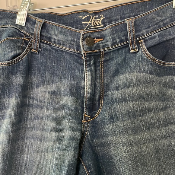 Old Navy The Flirt Vintage Boot Cut Jeans Size 8 Short - Picture 3 of 4